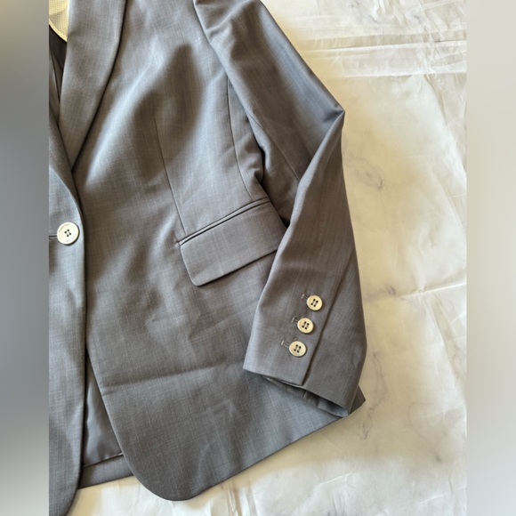 CALVIN KLEIN gray blazer ✨ - Picture 8 of 13
